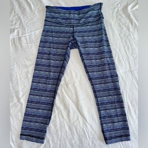 Lululemon Wonder Under Crop Leggings - Blue Stripped in Size 6